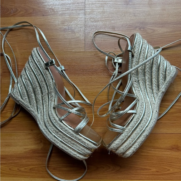 ASOS DESIGN Thalia strappy tie leg wedges in gold size 9 - Picture 9 of 16